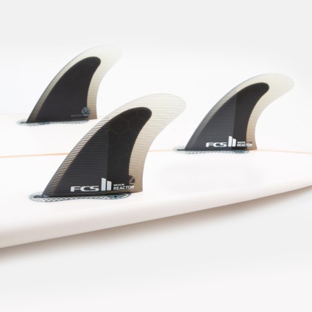derives surf FCS II Reactor PC Medium Charcoal/Black Tri Retail Fins