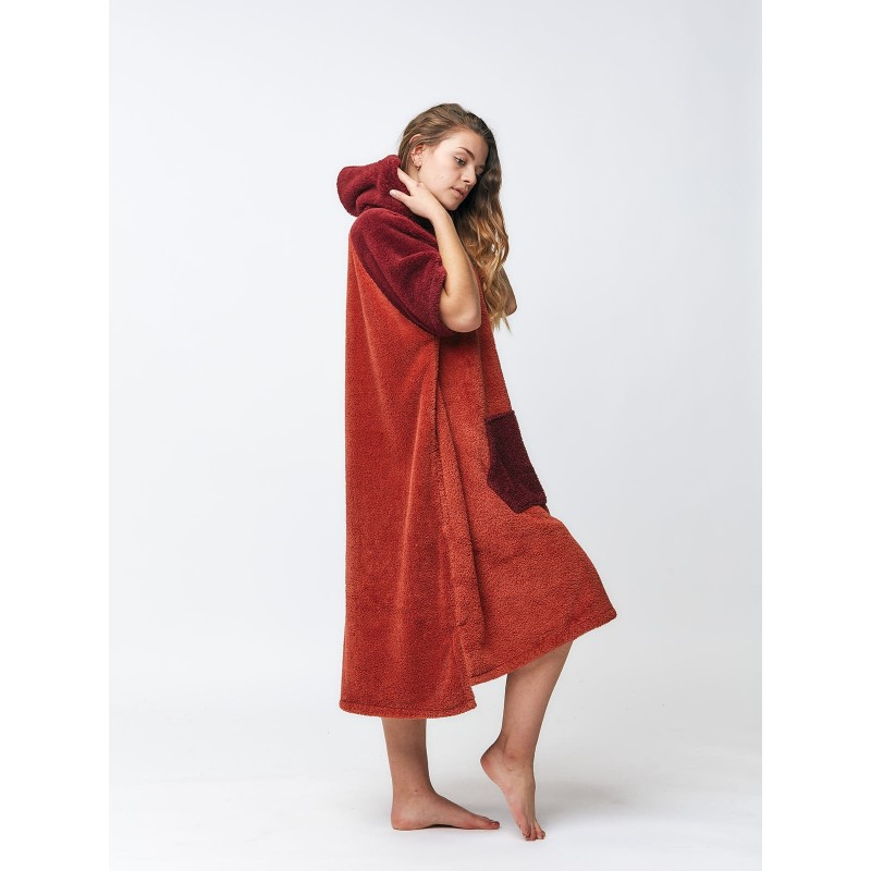 poncho surf after essentials sherpa burgundy