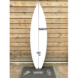 planche de surf pyzel shadow 6'2 futures