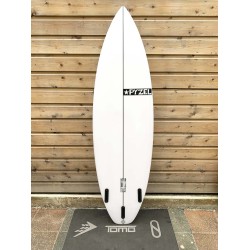 planche de surf pyzel shadow 6'2 futures