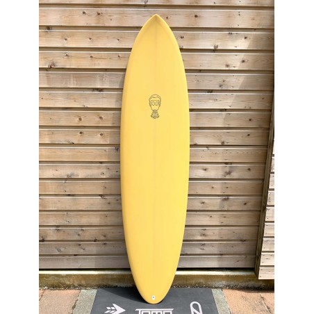 planche de surf mark phipps 7'0 one bad egg yellow