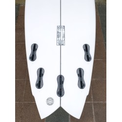 planche de surf 5'11 pyzel astro pop fcs2