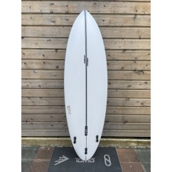 planche de surf pukas sixty niner evolution 6'8 futures axel lorentz